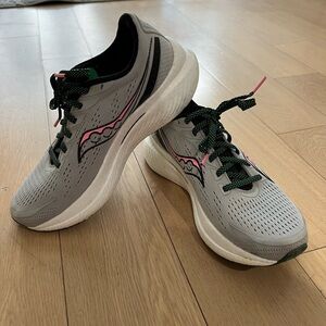 Saucony Endorphin Speed 3 Running Shoes Size 9.5